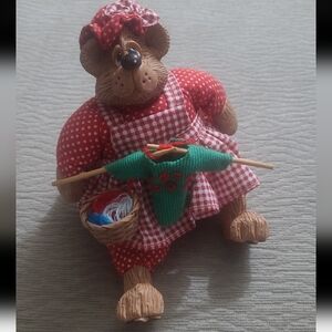 Vintage Russ Berrie Shelf Sitter